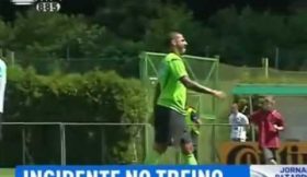 Quaresma reage mal a entrada de Miguel Lopes