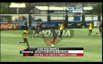 Atacante do Boca Juniors lesiona-se na cara durante treino