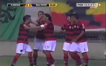Golaço de Ronaldinho na Libertadores