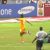 Jogador da Zâmbia chora por não poder continuar em campo