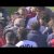 Adeptos do Genoa obrigam jogadores a tirar as camisas