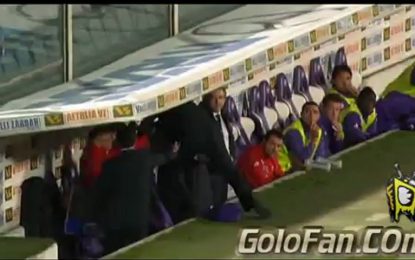 Treinador da Fiorentina perde a cabeça