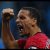 Ferdinand atingido por moeda no derby de Manchester