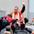 Loucura em Istambul com a chegada de Sneijder