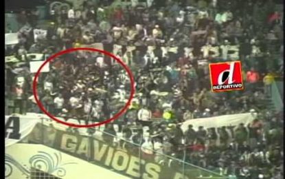 Vídeo que mostra o petardo que matou adepto na Libertadores
