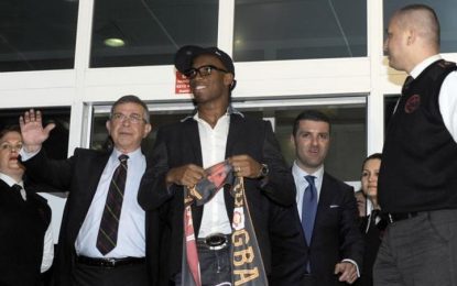 Drogba chega ao Galatasaray