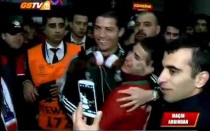 Duplo de Ronaldo na Turquia emocionado por conhecer o verdadeiro Ronaldo