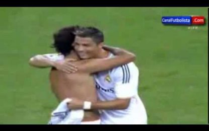 Raúl volta ao Bernabéu e oferece a sua camisa a Cristiano Ronaldo