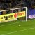 Dortmund vence em casa com auto-golo quase do meio-campo