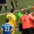 Guarda-redes expulso, jogador de campo defende penalty