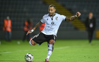 Vídeo: Era a assistência do Ano! Quaresma isola André André com passe de letra mas médio falhou na cara de Trigueira