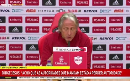 «Sporting Clube de Portugal, por favor» – Bruno Fernandes corrige jornalista, quando questionado sobre a semelhança entre o ataque a Alcochete e a invasão em Old Trafford