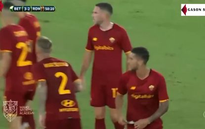 Vídeo: Mourinho invadiu relvado para confrontar o árbitro, depois do capitão da Roma ver vermelho, e também acabou expulso